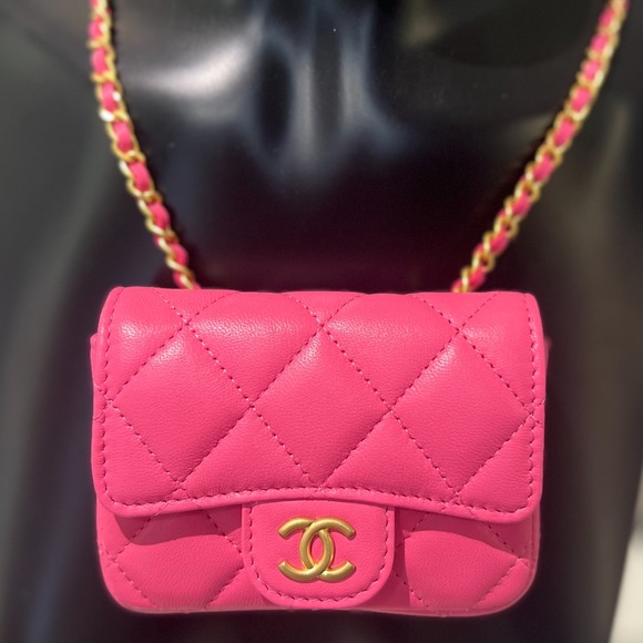 Chanel pink Coco de Toi amour heart quilted micro mini belt bag - Picture 8 of 12